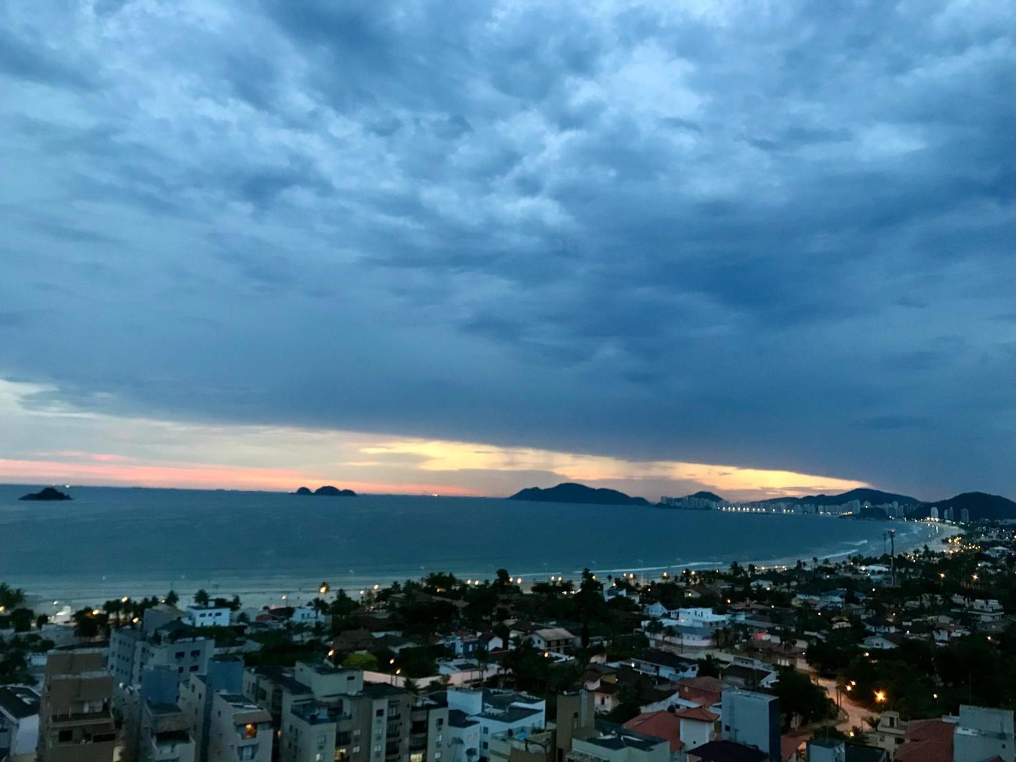 Apt Enseada Vista Mar Гуаружа Екстериор снимка